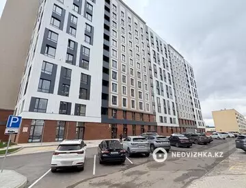 2-комнатная квартира, этаж 7 из 10, 38 м², миниатюра 1
