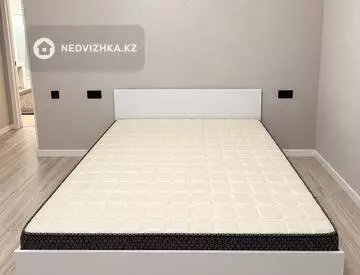 4-комнатная квартира, этаж 1 из 20, 100 м², На длительный срок