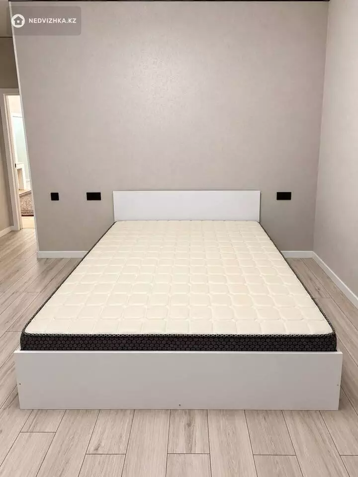 4-комнатная квартира, этаж 1 из 20, 100 м², На длительный срок, фотография 5