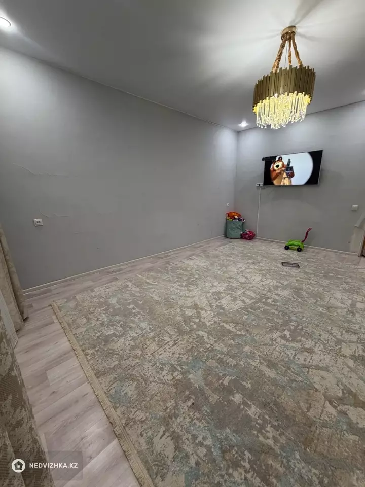 3-комнатная квартира, этаж 1 из 9, 83 м², фотография 3
