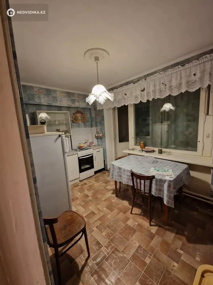 1-комнатная квартира, этаж 2 из 7, 40 м², На длительный срок, фотография 2
