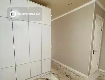 2-комнатная квартира, этаж 4 из 5, 70 м², Посуточно
