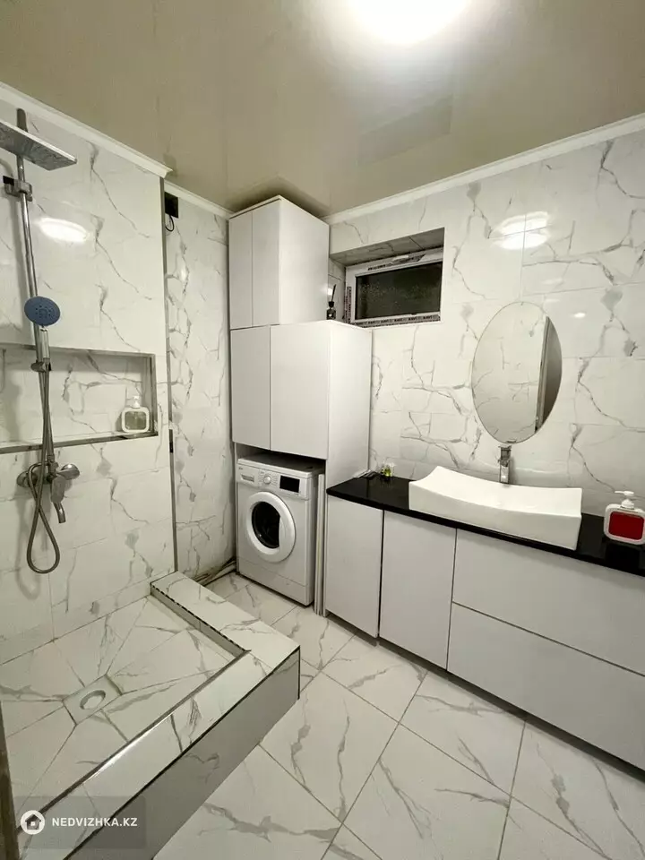 2-комнатная квартира, этаж 4 из 5, 70 м², Посуточно, 5-фотосурет