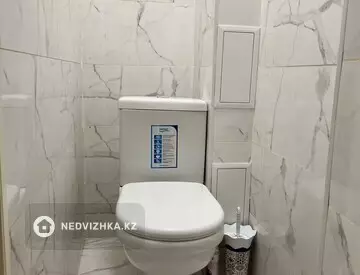 2-комнатная квартира, этаж 4 из 5, 70 м², Посуточно, миниатюра 6