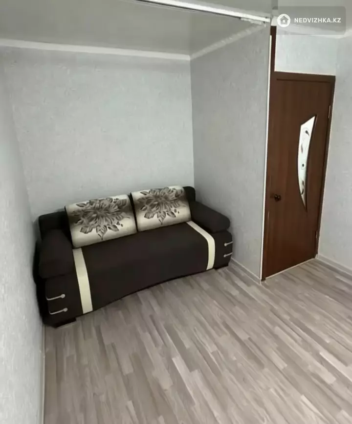 1-комнатная квартира, этаж 3 из 5, 40 м², Посуточно, 2-фотосурет