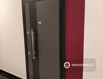 2-комнатная квартира, этаж 10 из 12, 55 м²