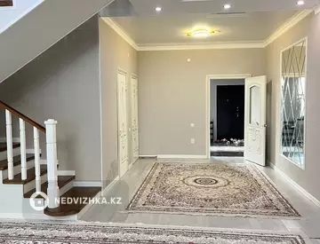 7-комнатный дом, 6 соток, 207 м², миниатюра 2