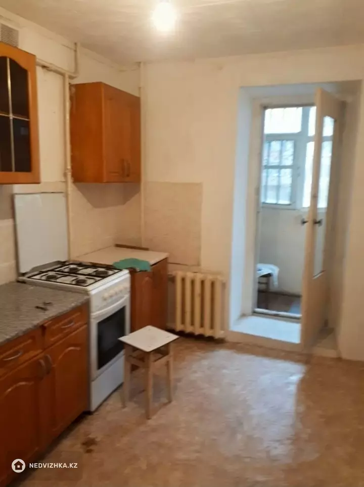 2-комнатная квартира, этаж 1 из 5, 50 м², фотография 3