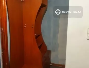 2-комнатная квартира, этаж 1 из 5, 50 м², миниатюра 2