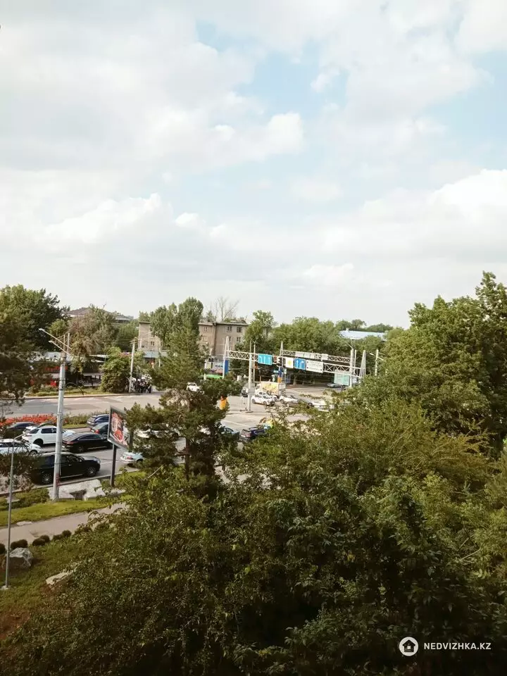 1-комнатная квартира, этаж 4 из 4, 14 м², фотография 2