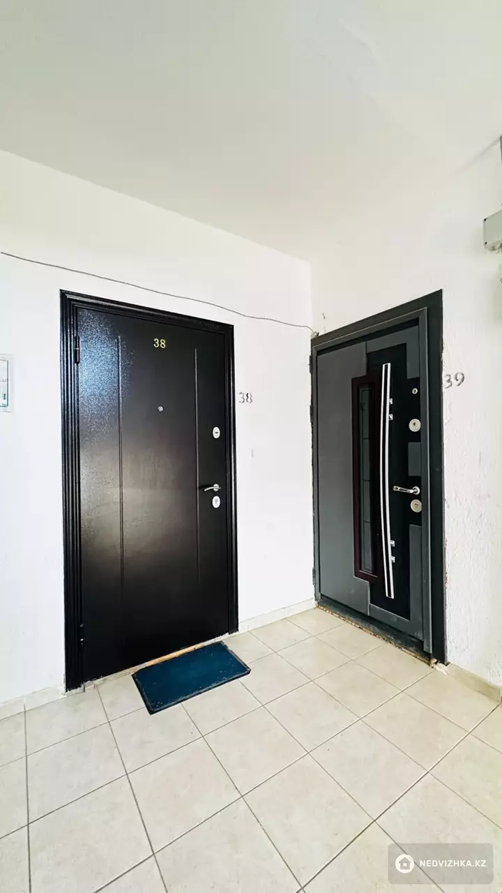 2-комнатная квартира, этаж 3 из 5, 56 м², фотография 2
