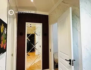 2-комнатная квартира, этаж 3 из 5, 56 м²