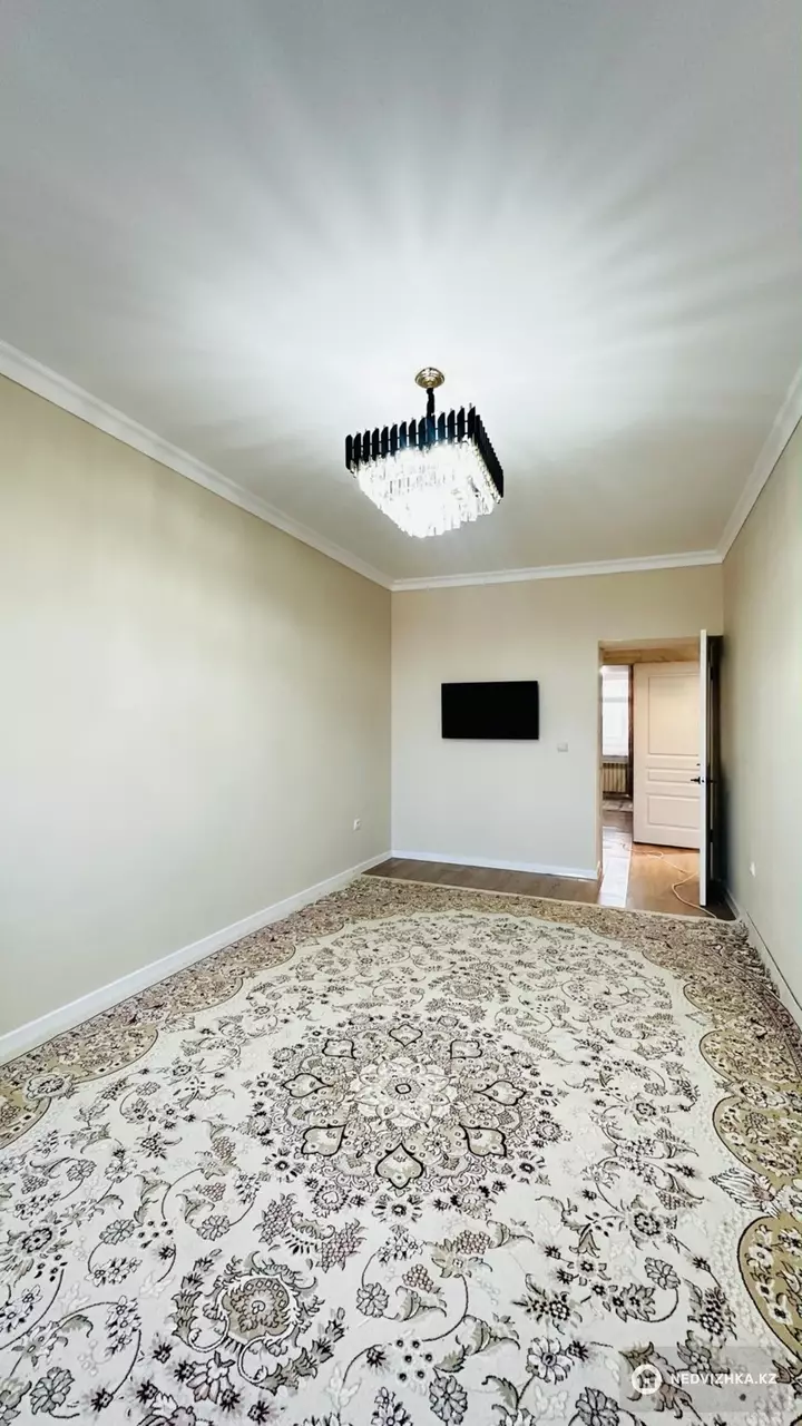 2-комнатная квартира, этаж 3 из 5, 56 м², фотография 4