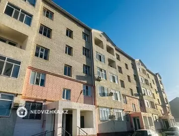 2-комнатная квартира, этаж 3 из 5, 56 м²
