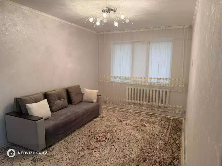 2-комнатная квартира, этаж 1 из 5, 54 м², фотография 4