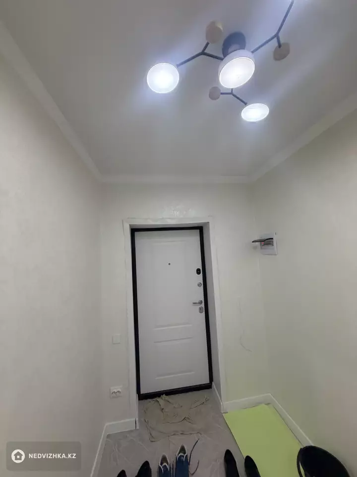 2-комнатная квартира, этаж 5 из 9, 65 м², На длительный срок