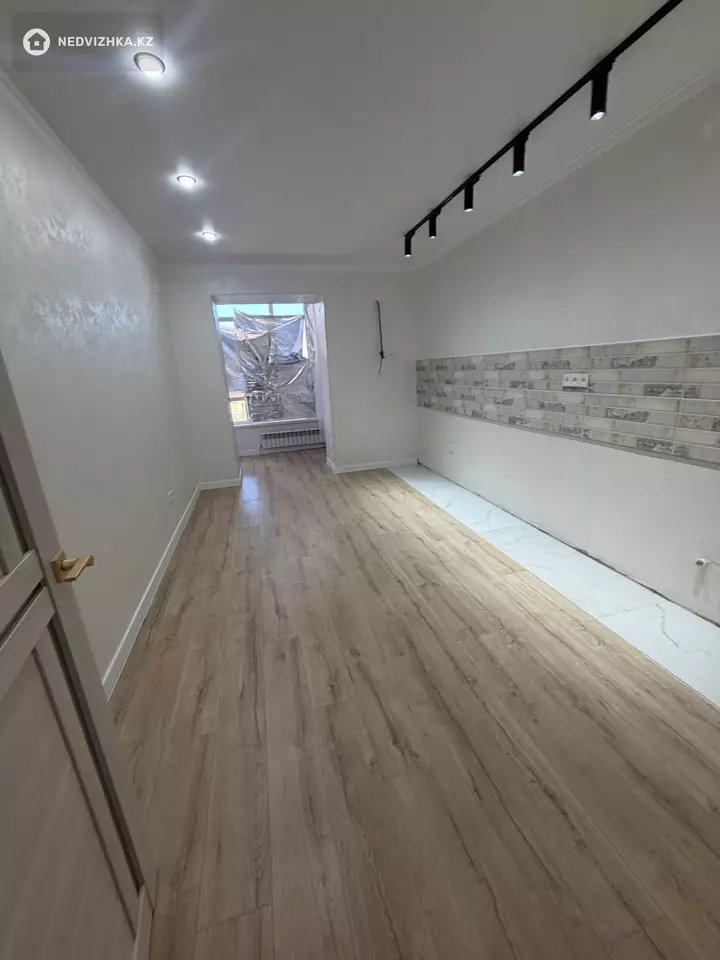 2-комнатная квартира, этаж 5 из 9, 65 м², На длительный срок, фотография 2