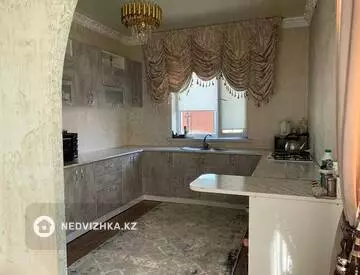 5-комнатный дом, 4 соток, 130 м²