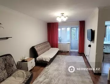 2-комнатная квартира, этаж 4 из 5, 45 м², миниатюра 6