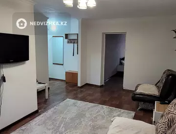 2-комнатная квартира, этаж 4 из 5, 45 м²