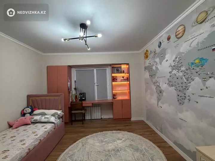3-комнатная квартира, этаж 2 из 5, 75 м², фотография 2