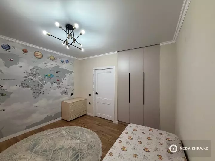3-комнатная квартира, этаж 2 из 5, 75 м², фотография 5