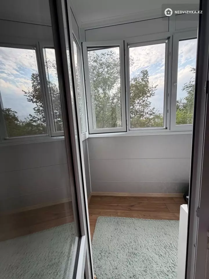 3-комнатная квартира, этаж 2 из 5, 75 м², фотография 3