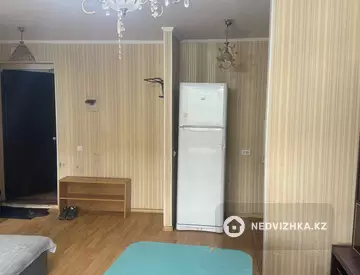 2-комнатная квартира, этаж 4 из 5, 36 м², На длительный срок, миниатюра 4