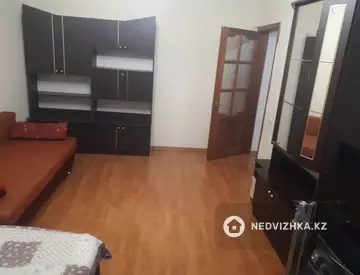 1-комнатная квартира, этаж 1 из 9, 38 м², На длительный срок, миниатюра 4
