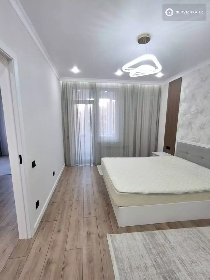 3-комнатная квартира, этаж 9 из 12, 75 м², На длительный срок