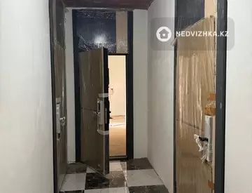 2-комнатная квартира, этаж 5 из 9, 52 м², миниатюра 2