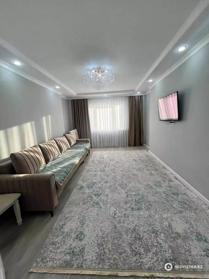2-комнатная квартира, этаж 9 из 14, 60 м², На длительный срок