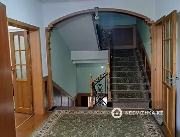 6-комнатный дом, 5 соток, 330 м²