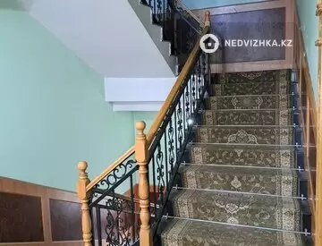 6-комнатный дом, 5 соток, 330 м²
