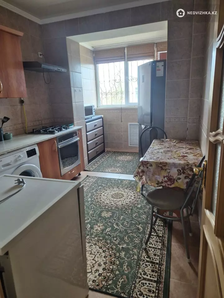 3-комнатная квартира, этаж 2 из 5, 72 м², 3-фотосурет