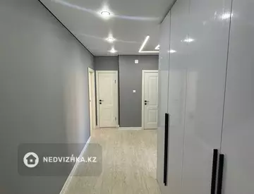 3-комнатная квартира, этаж 2 из 9, 84 м², миниатюра 2