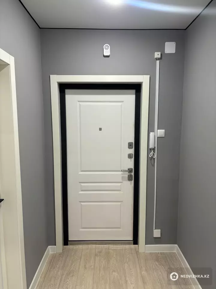 3-комнатная квартира, этаж 2 из 9, 84 м², 3-фотосурет