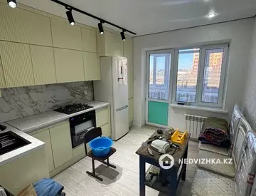 3-комнатная квартира, этаж 2 из 9, 84 м², миниатюра 11