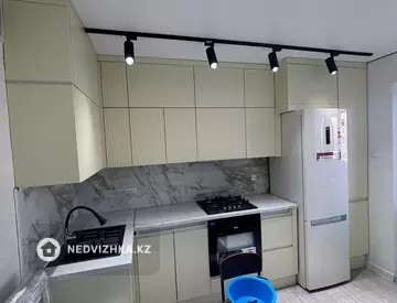 3-комнатная квартира, этаж 2 из 9, 84 м², миниатюра 12