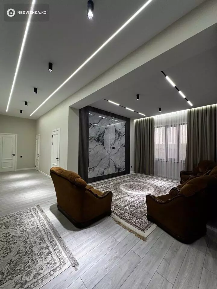 7-комнатный дом, 10 соток, 240 м², фотография 5