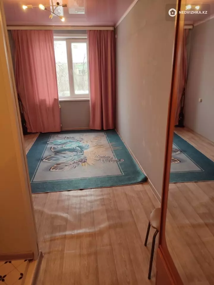 1-комнатная квартира, этаж 3 из 5, 14 м²