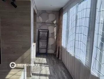 2-комнатная квартира, этаж 2 из 12, 53 м²