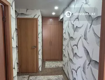 2-комнатная квартира, этаж 2 из 12, 53 м², миниатюра 6