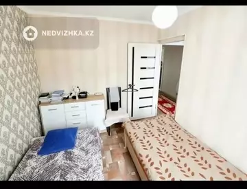 3-комнатная квартира, этаж 4 из 5, 55 м², миниатюра 2