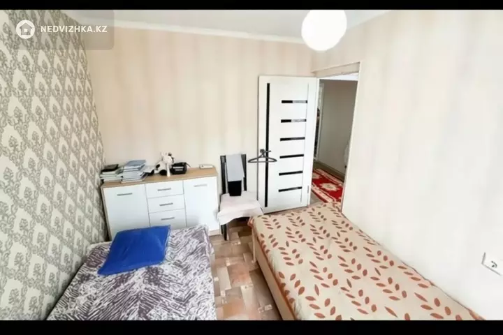 3-комнатная квартира, этаж 4 из 5, 55 м², фотография 2