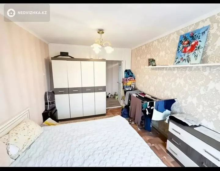 3-комнатная квартира, этаж 4 из 5, 55 м², фотография 3