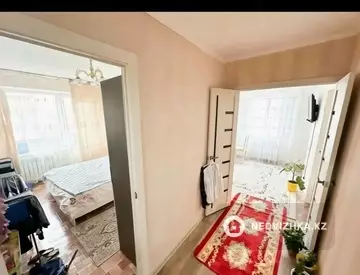 3-комнатная квартира, этаж 4 из 5, 55 м², миниатюра 5