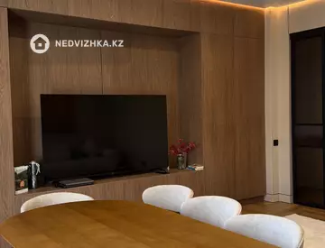 4-комнатная квартира, этаж 9 из 20, 109 м², миниатюра 2