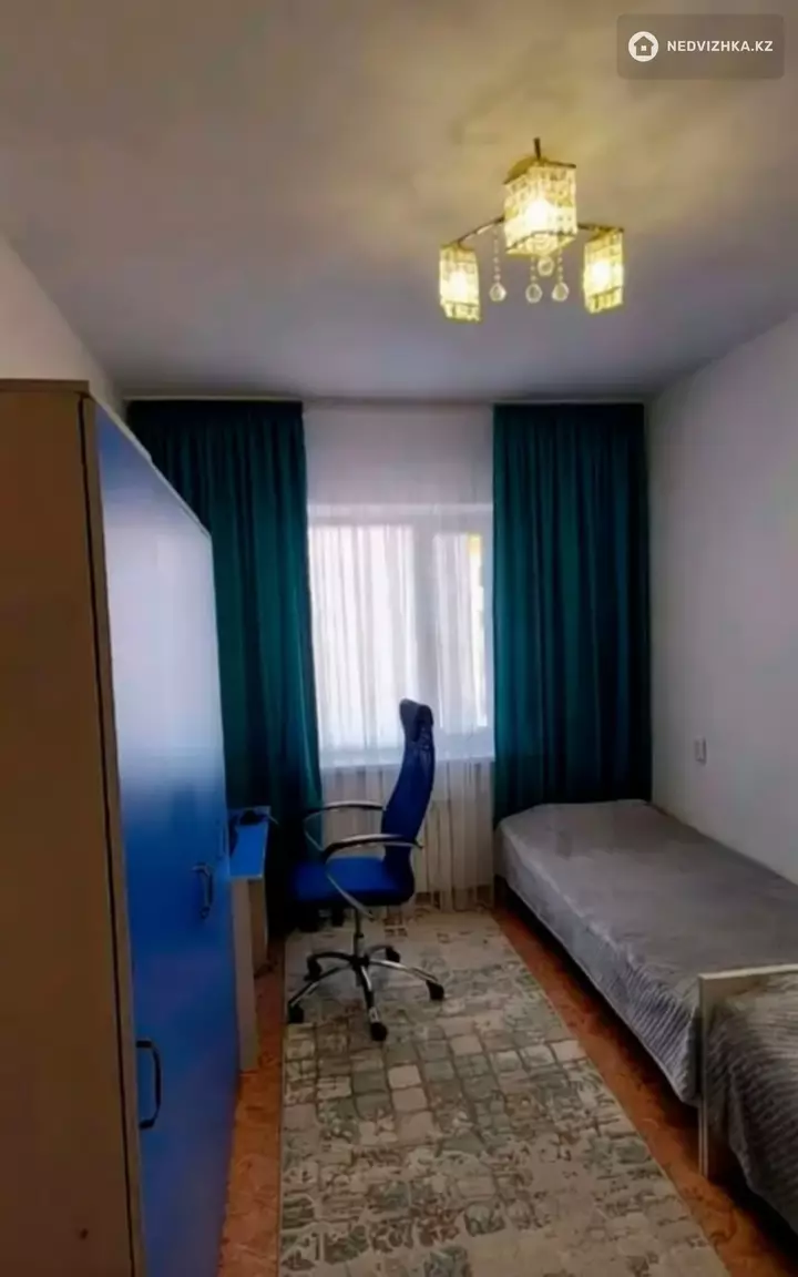 4-комнатная квартира, этаж 4 из 5, 81 м², фотография 5