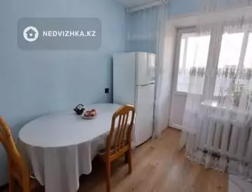 1-комнатная квартира, этаж 8 из 9, 40 м², миниатюра 1